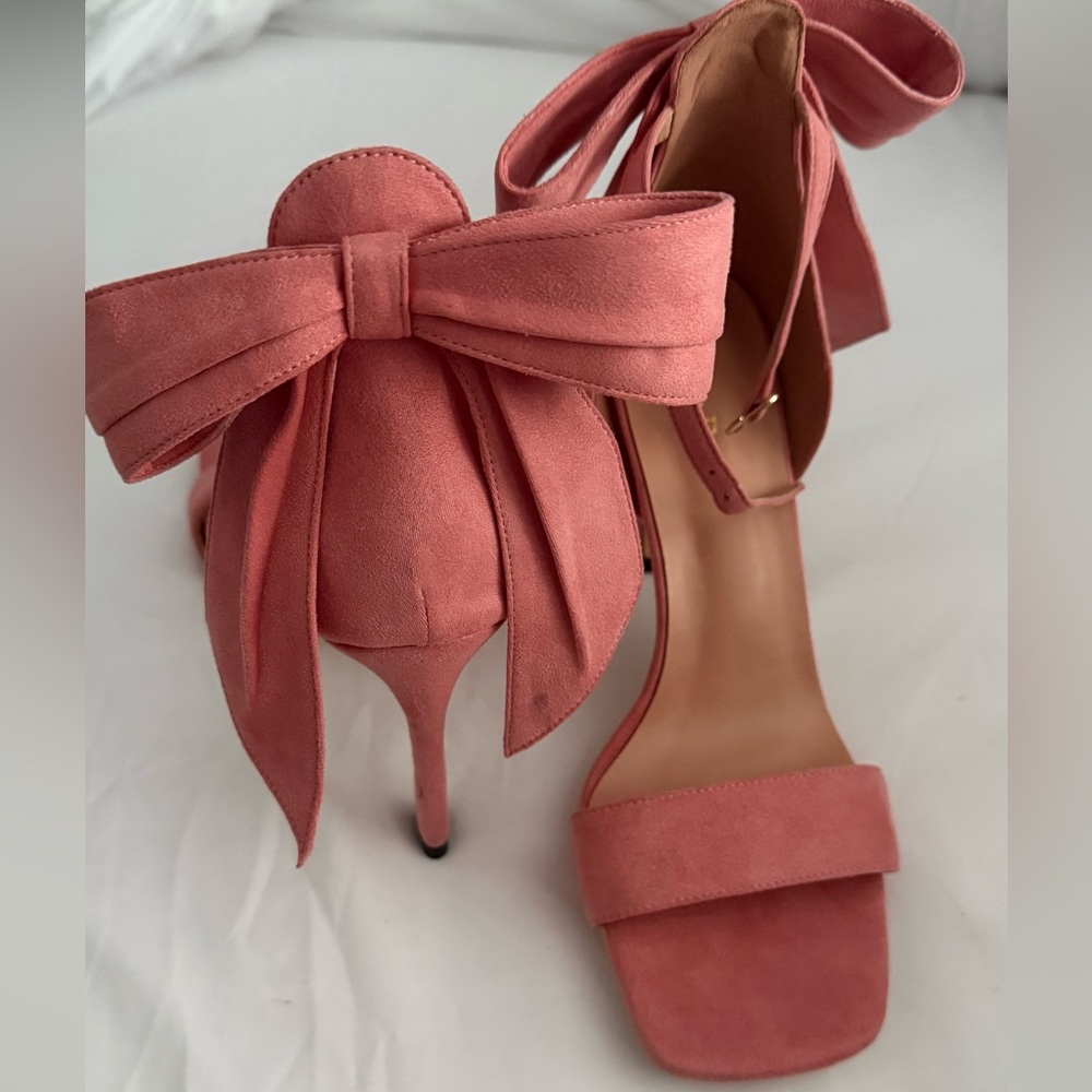 Christian Dior suede pink sandals, never worn